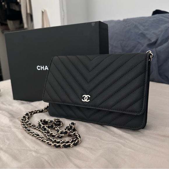 Chanel Matte Black Caviar Classic Chevron Wallet on Chain Flap Bag - Picture 1 of 10